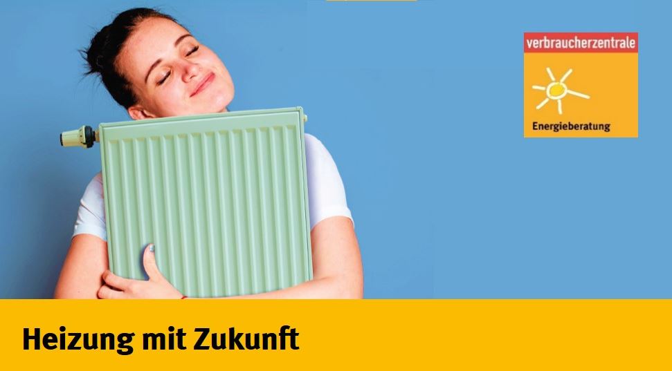 Eine Frau umarmt eine Heizung.