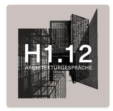 Logo in schwarz und grau. Es ist von der Hochschule Mainz; Fachbereich Architektur.