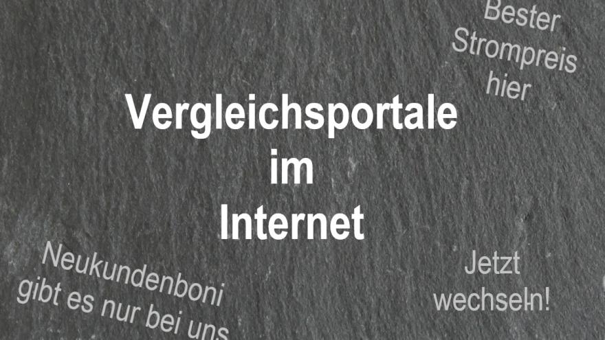Eine Tafel mit Schrift.