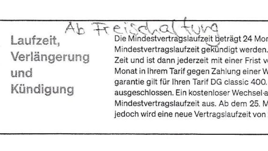 Anzeigentext mit der Frage, wann der Vertrag für den Glasfaseranschluss beginnt.