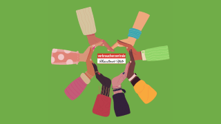 Grüner Hintergrund mit dem Verbraucherzentrale-Logo. Drumherum verschiedene Hände, die ein Herz formen.